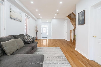 10 Rainy Dale Road • Brampton, ON photo 5