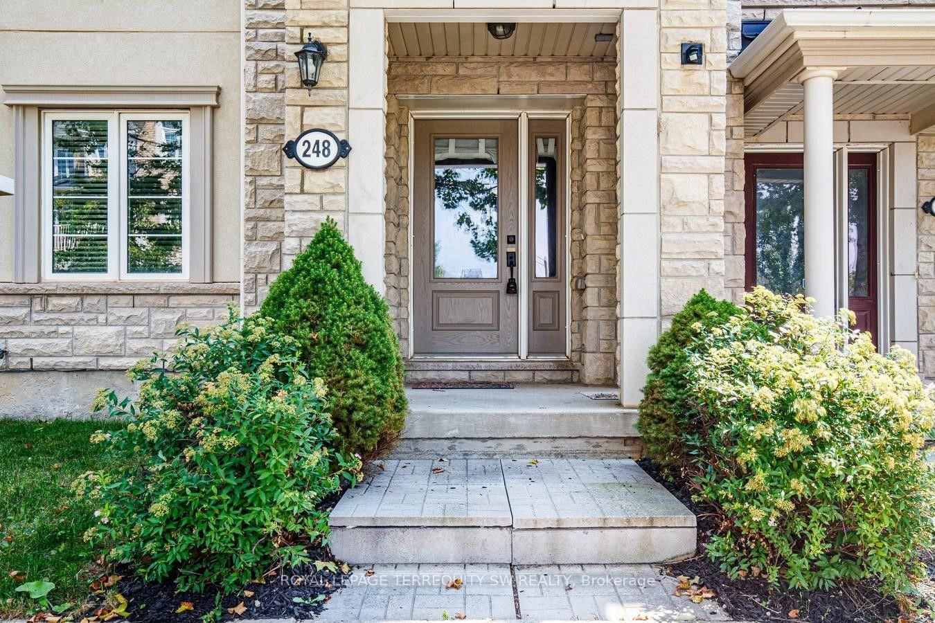 248 Ellen Davidson Drive • Oakville, ON photo 9