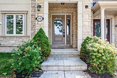 248 Ellen Davidson Drive • Oakville, ON photo 9