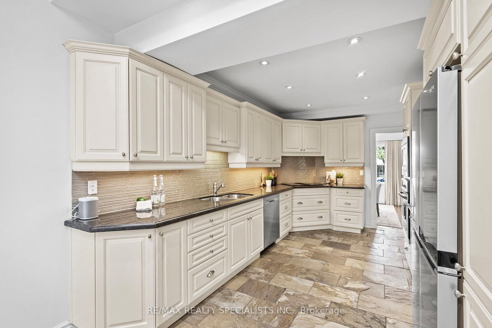 78 Meadowbank Road • Toronto, ON photo 11
