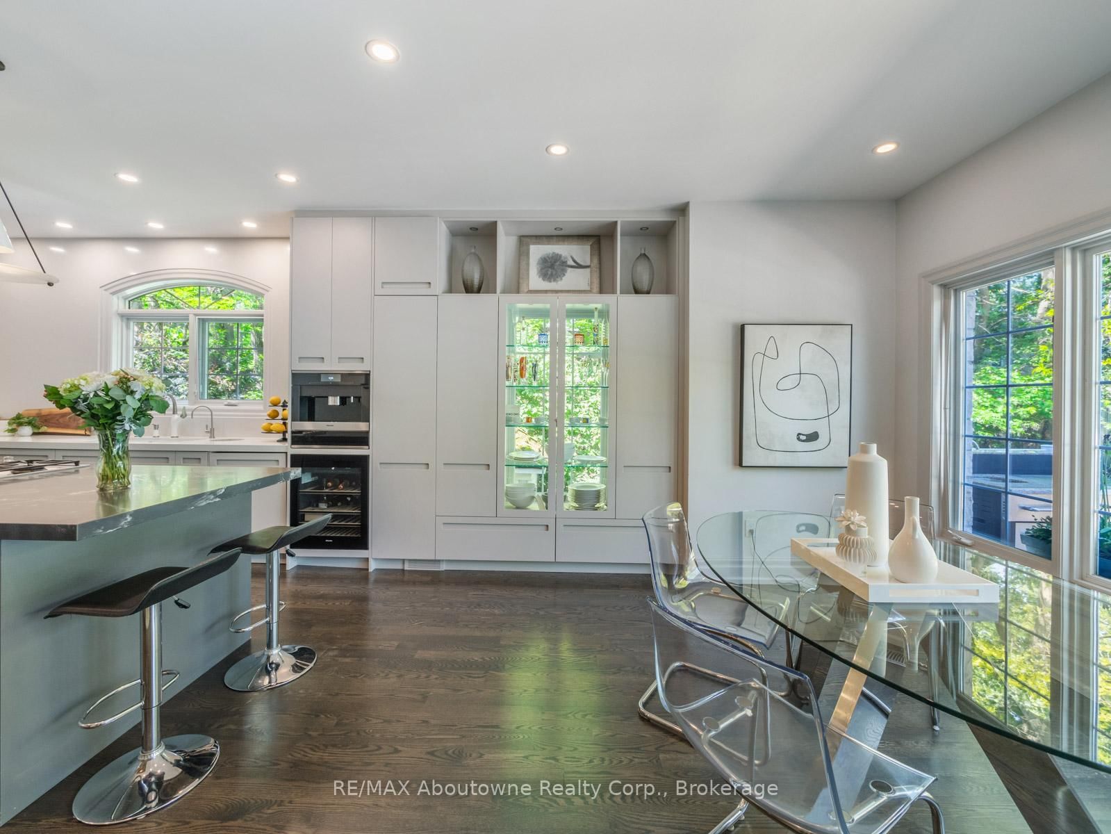235 LAKEWOOD Drive • Oakville, ON photo 15