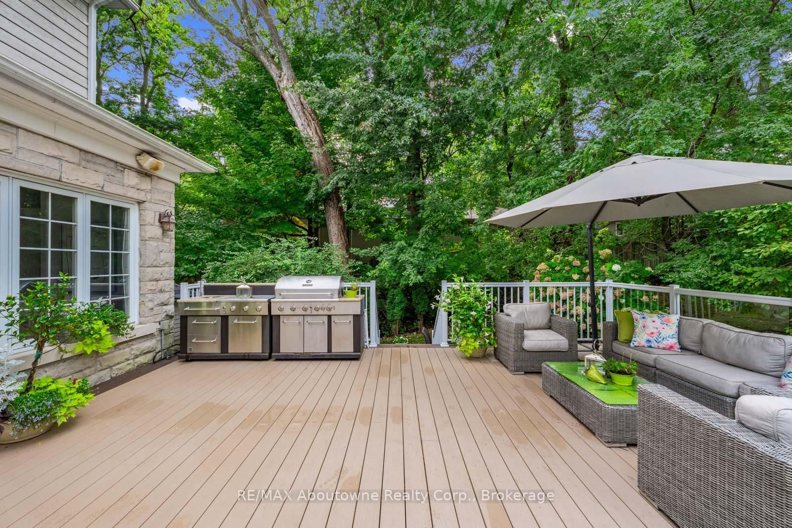 235 LAKEWOOD Drive • Oakville, ON photo 30