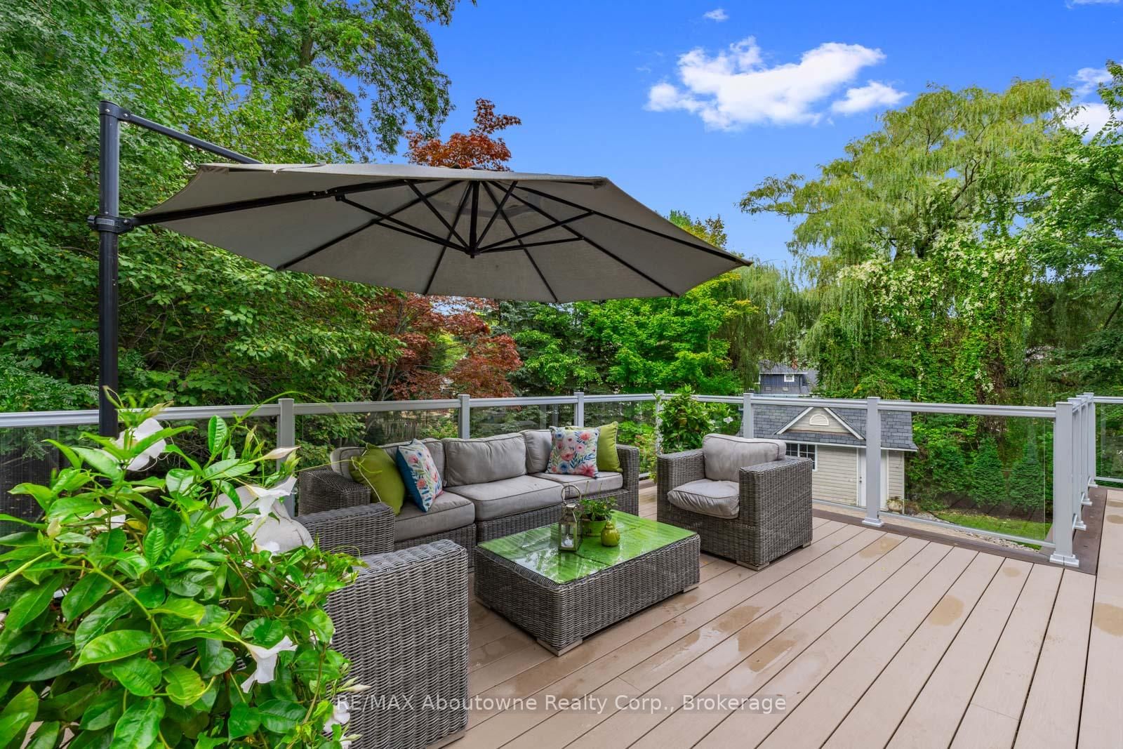 235 LAKEWOOD Drive • Oakville, ON photo 31