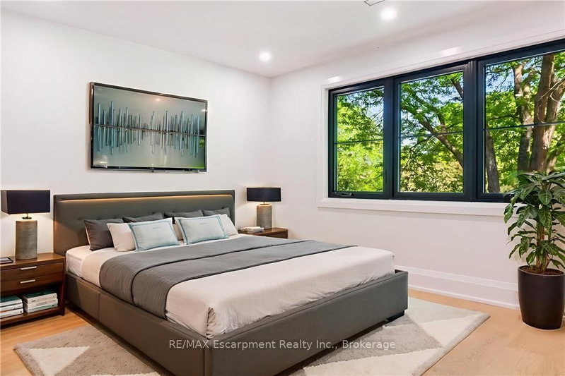 319 Beechfield Oakville,ON L6J 5H9 — Photo 17