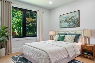319 Beechfield Oakville,ON L6J 5H9 — Photo 28