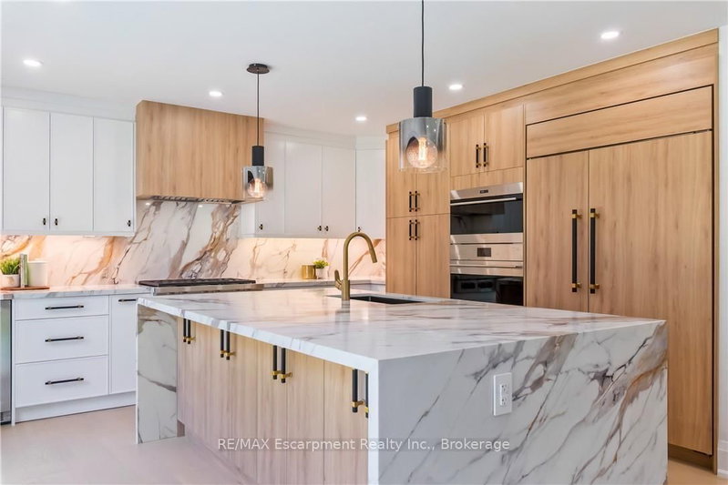 319 Beechfield Oakville,ON L6J 5H9 — Photo 8