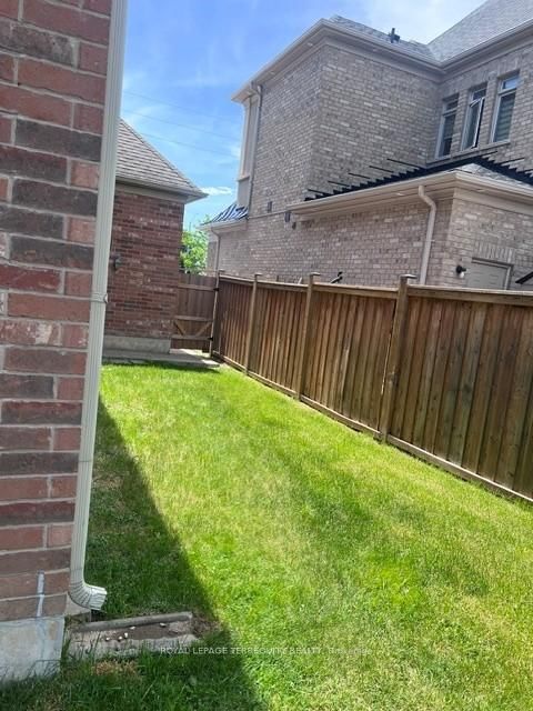 19 Black Diamond Brampton,ON L6X 0V8 — Photo 39