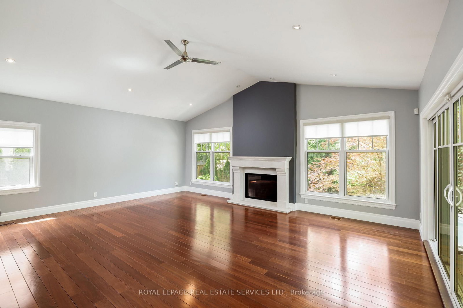 1387 Willowdown Road • Oakville, ON photo 16