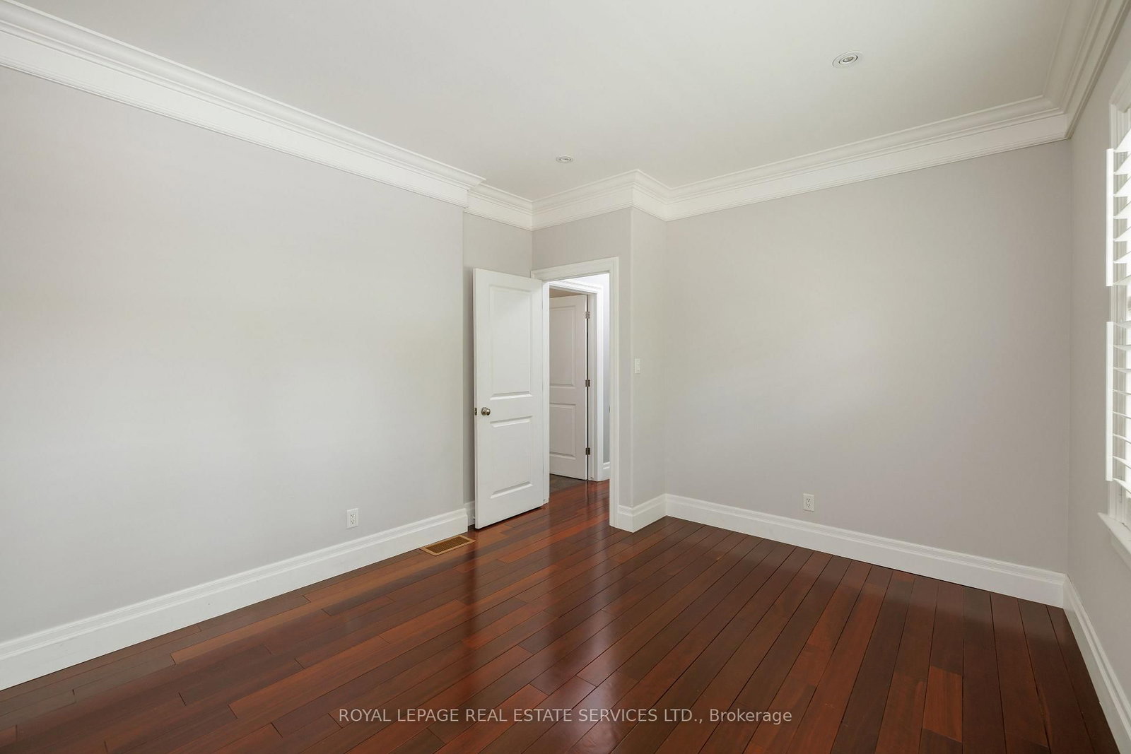 1387 Willowdown Road • Oakville, ON photo 28