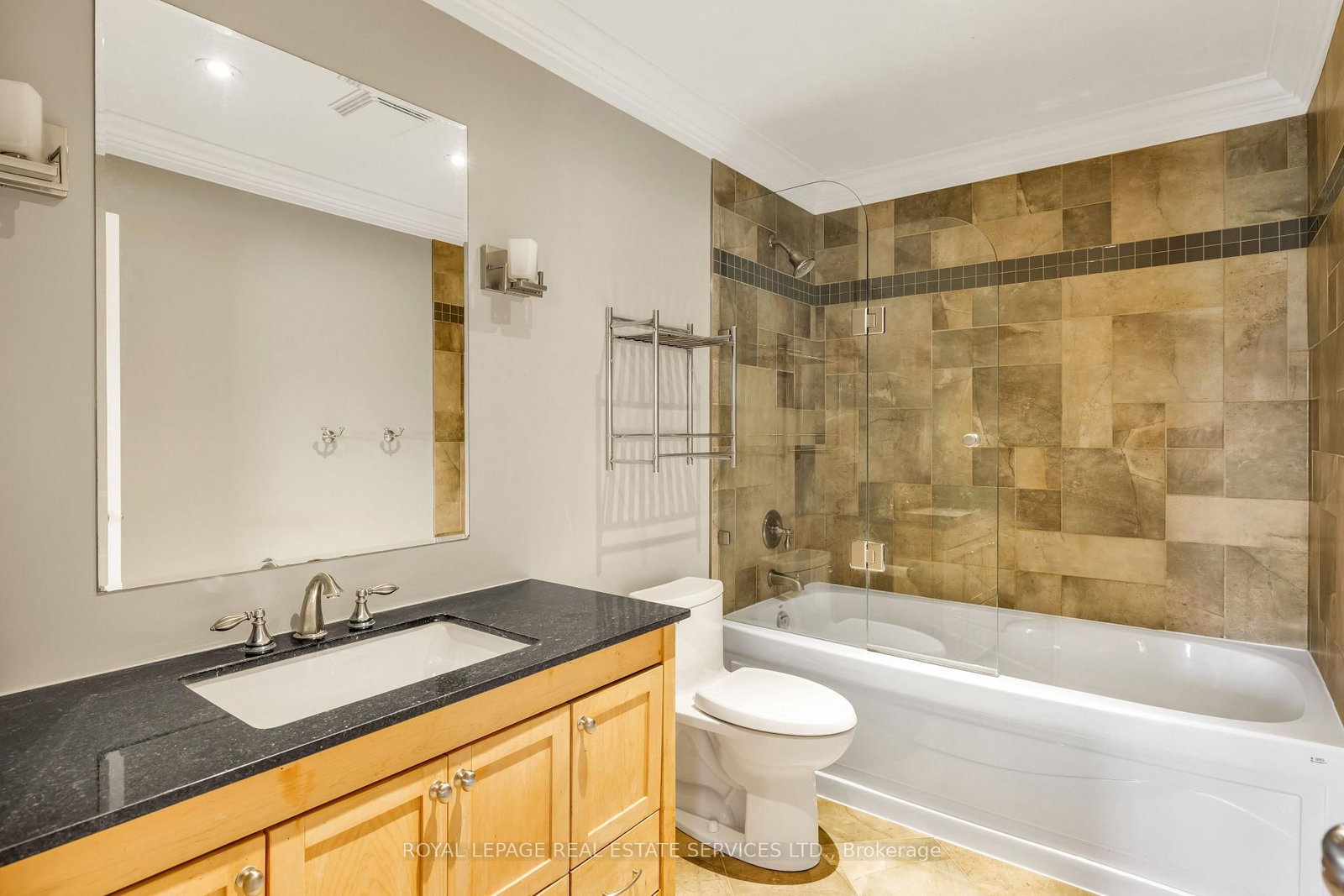 1387 Willowdown Road • Oakville, ON photo 33
