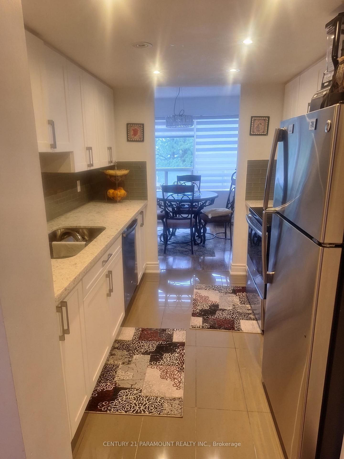 404 - 325 Webb Drive N, Mississauga 2