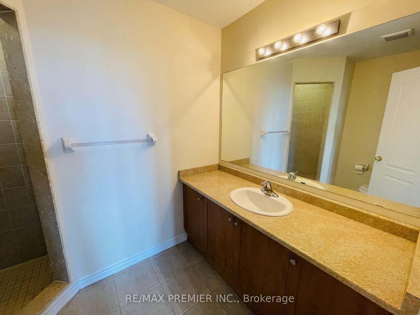 32 Shiff Crescent • Brampton, ON photo 17