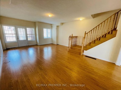 32 Shiff Crescent • Brampton, ON photo 4