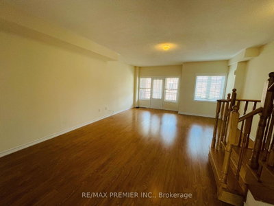 32 Shiff Crescent • Brampton, ON photo 5