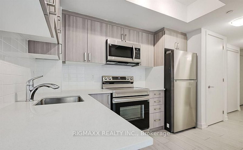 521 - 556 Marlee Avenue W