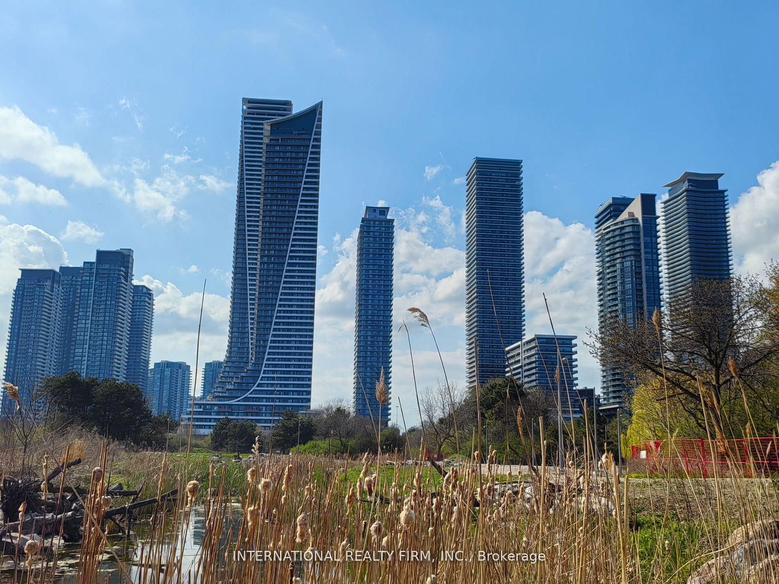 33 Shore Breeze Drive • #1608 • Toronto, ON photo 4