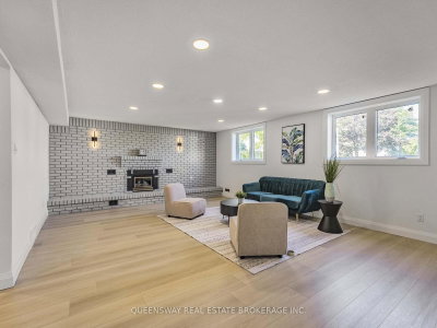 1128 Pinegrove Oakville,ON L6L 2W6 — Photo 10