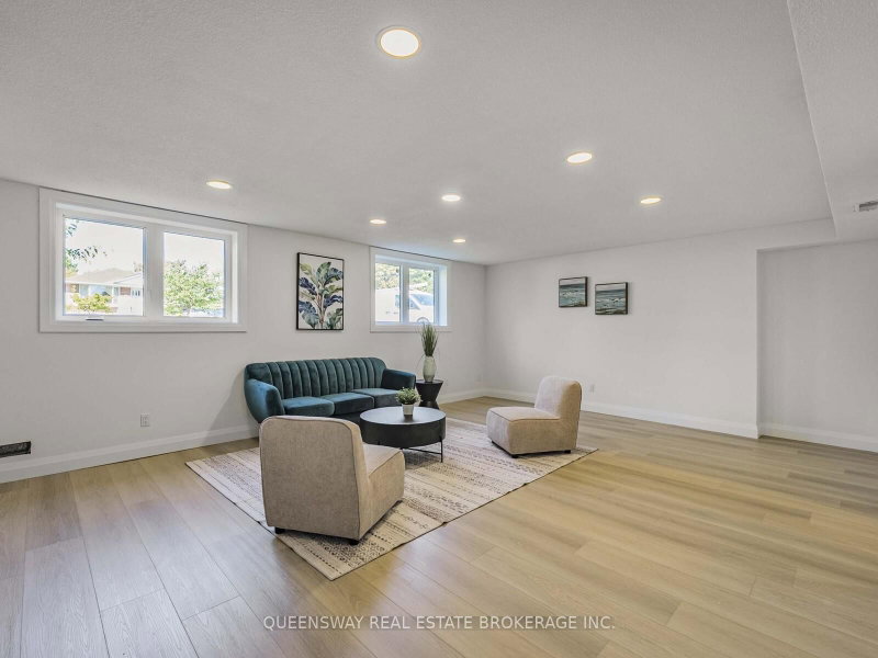 1128 Pinegrove Oakville,ON L6L 2W6 — Photo 13