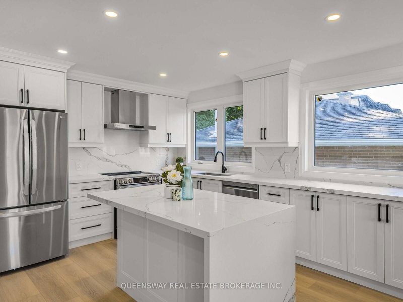 1128 Pinegrove Oakville,ON L6L 2W6 — Photo 21