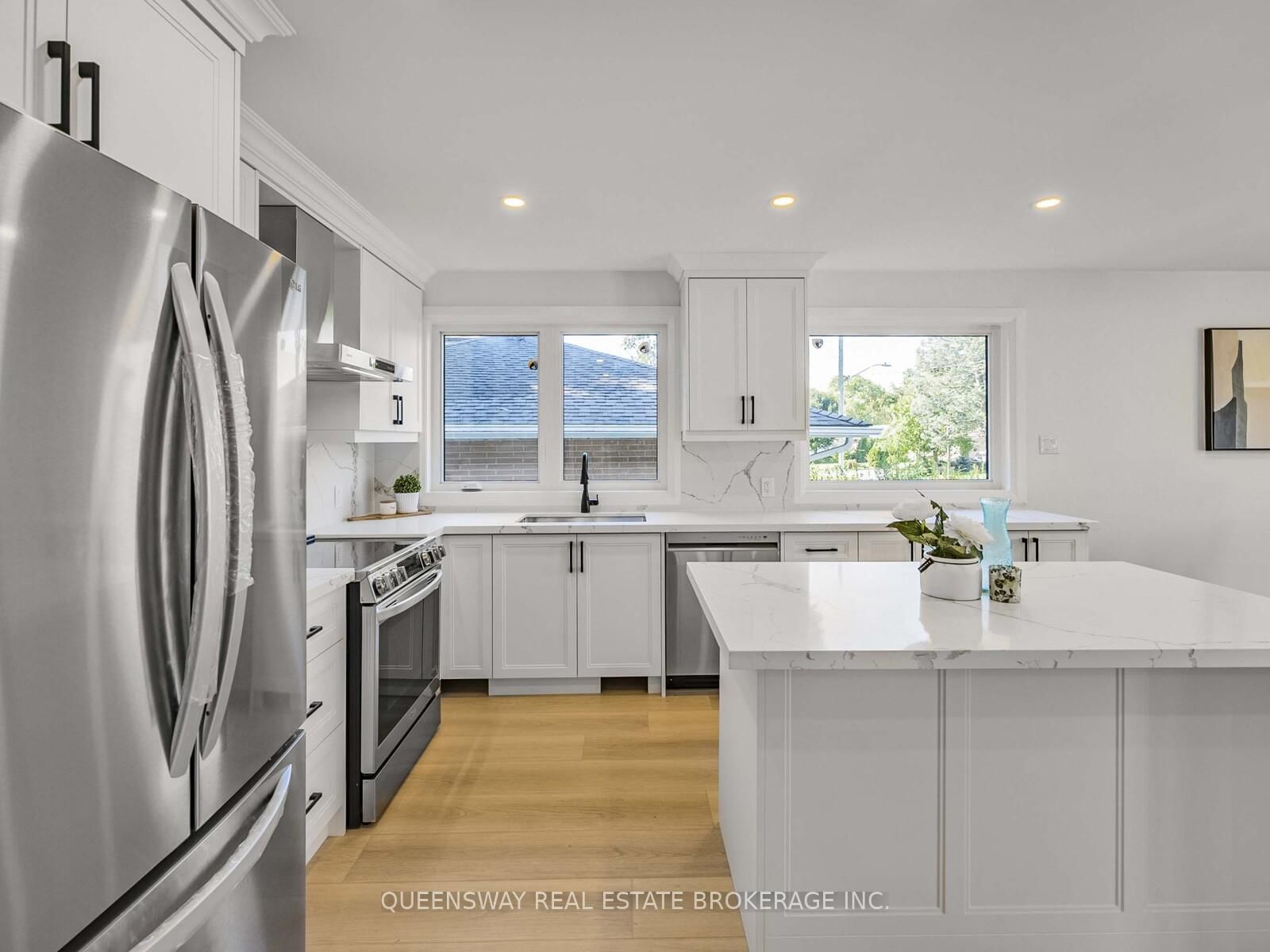 1128 Pinegrove Road • Oakville, ON photo 22