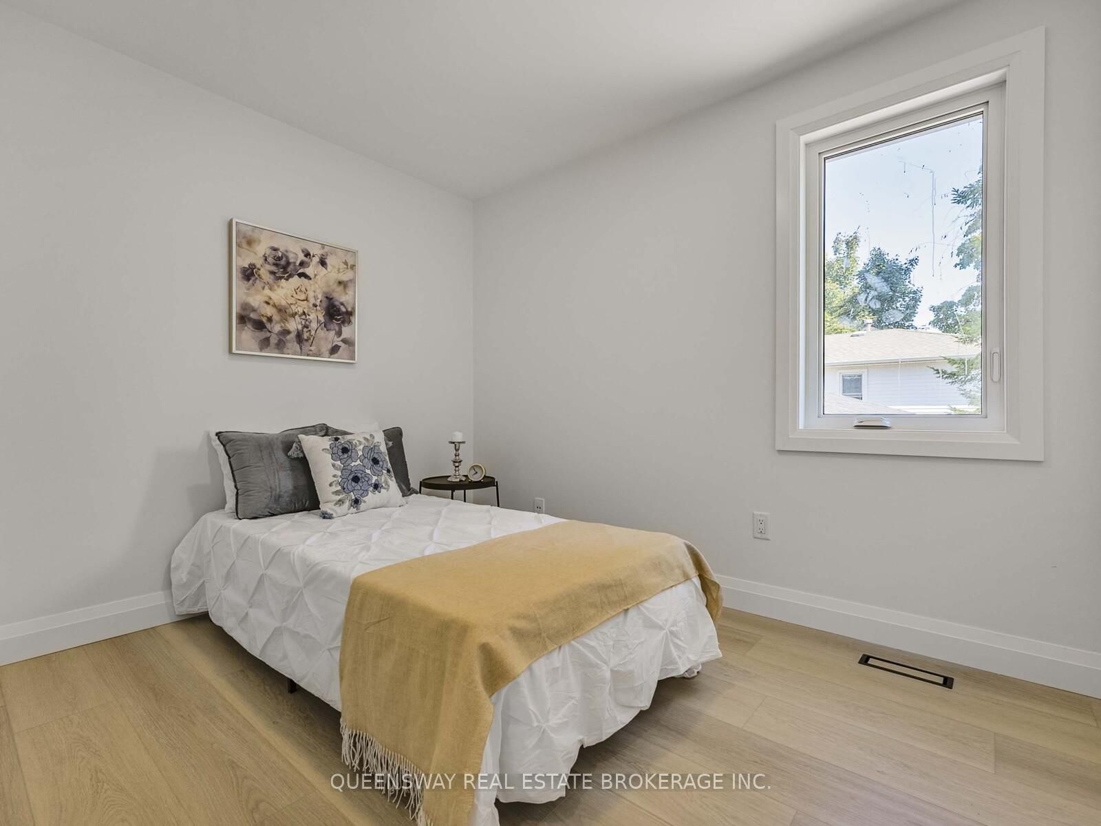1128 Pinegrove Road • Oakville, ON photo 28