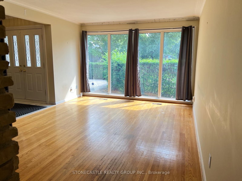 8 Hartsdale Drive