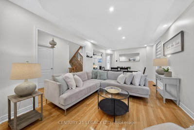 12 Aria Lane • Brampton, ON photo 5