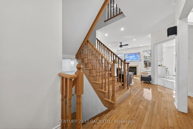 12 Aria Lane • Brampton, ON photo 9