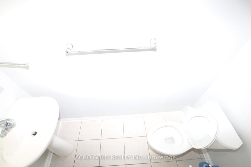 32 Mercedes Brampton,ON L7A 0Z2 — Photo 15