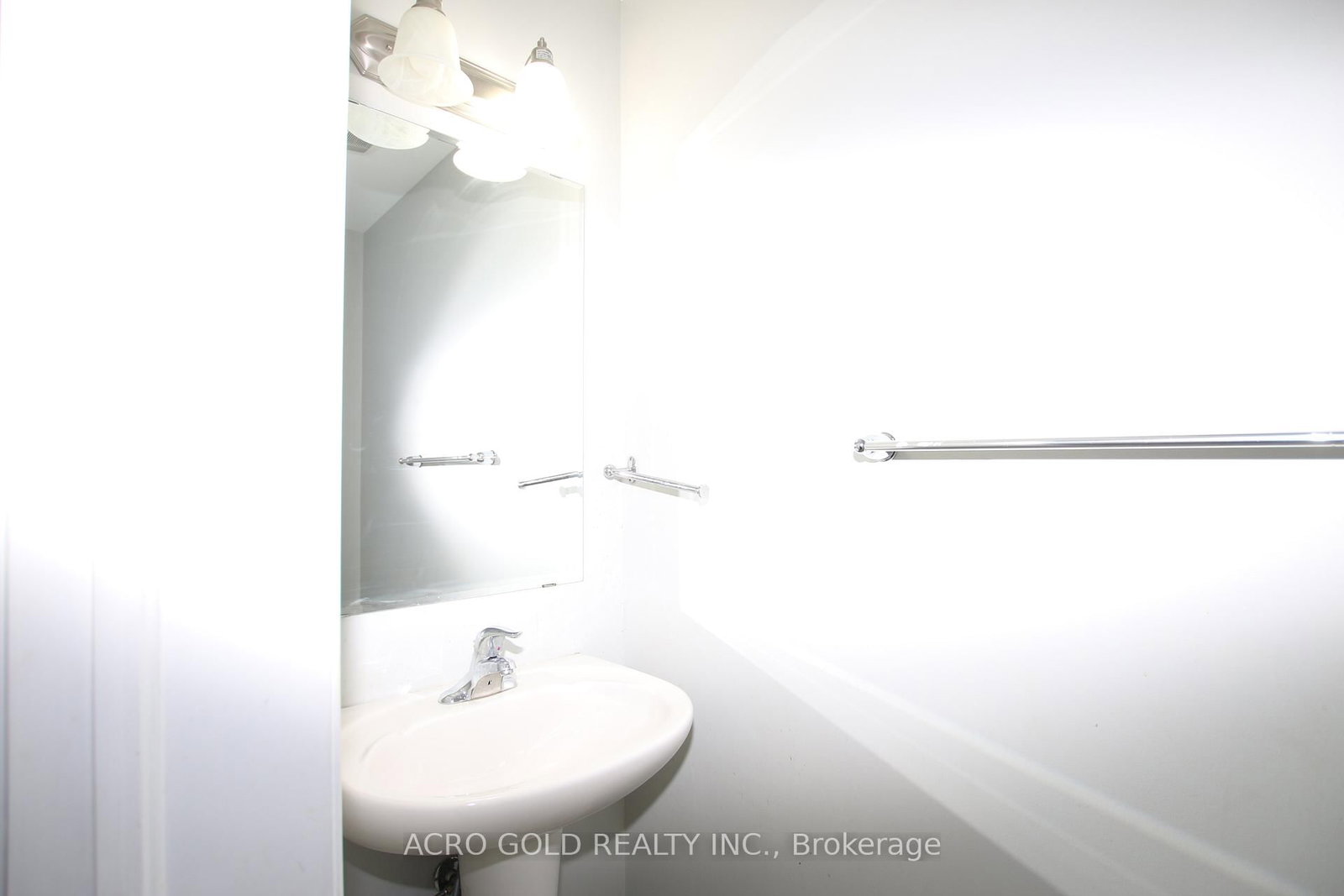 32 Mercedes Road • Brampton, ON photo 16