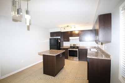32 Mercedes Road • Brampton, ON photo 9