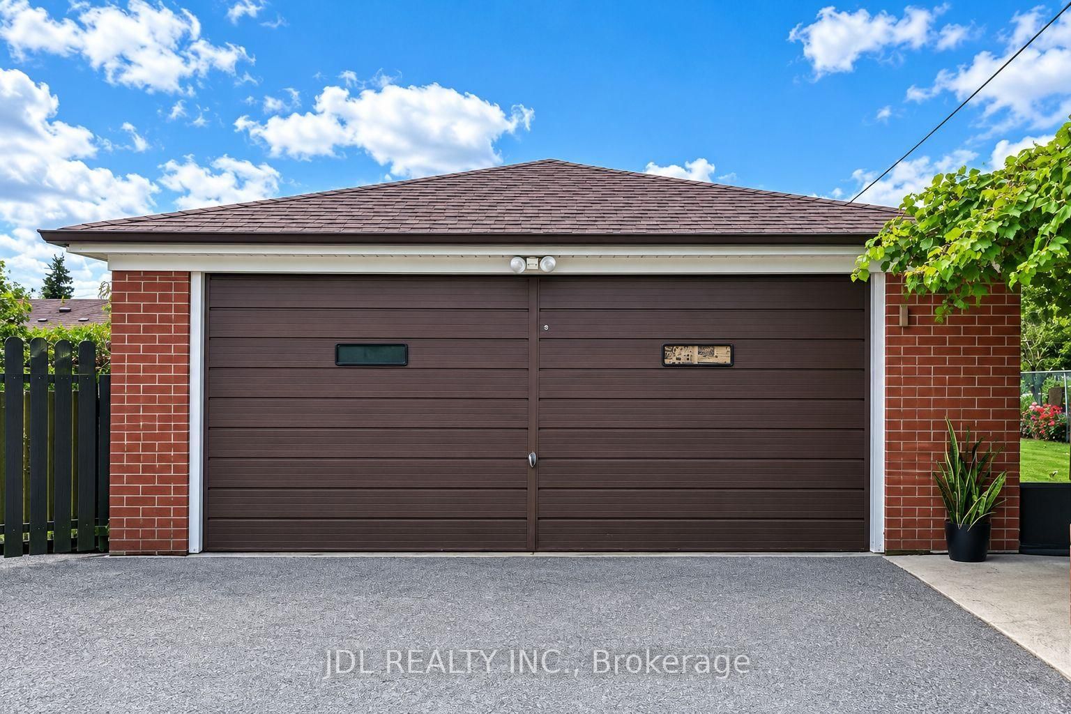 40 Montana Avenue • Toronto, ON photo 14