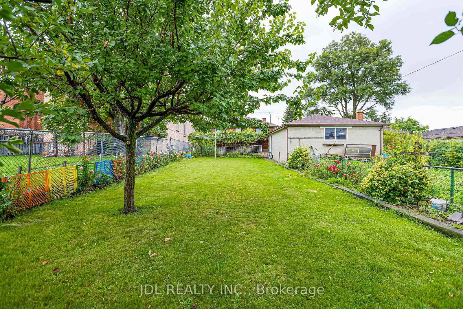 40 Montana Avenue • Toronto, ON photo 18