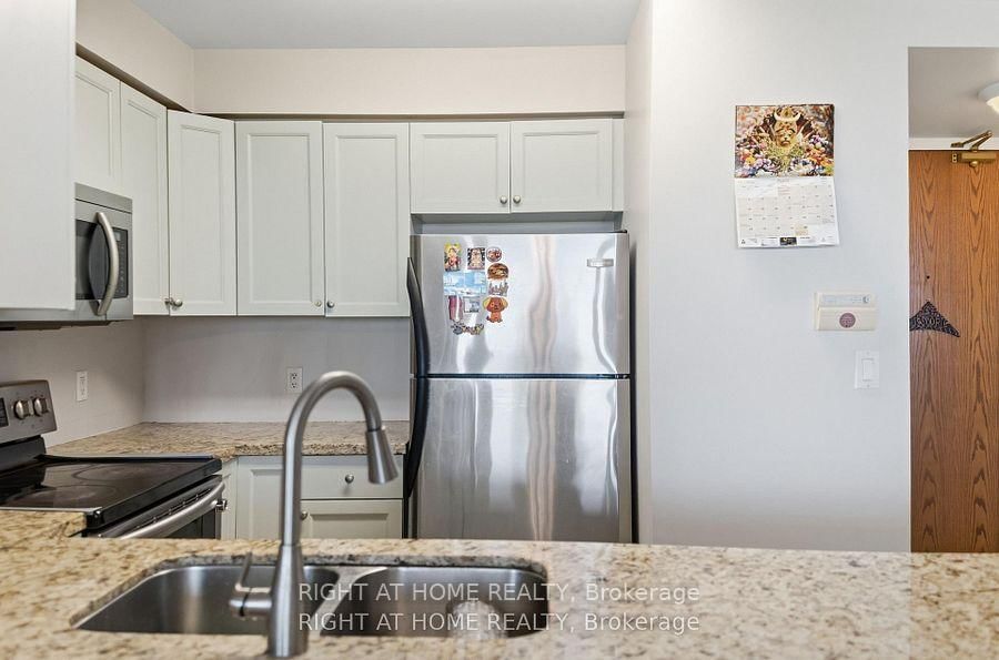 4879 Kimbermount Mississauga,ON L5B 0H8 — Photo 8