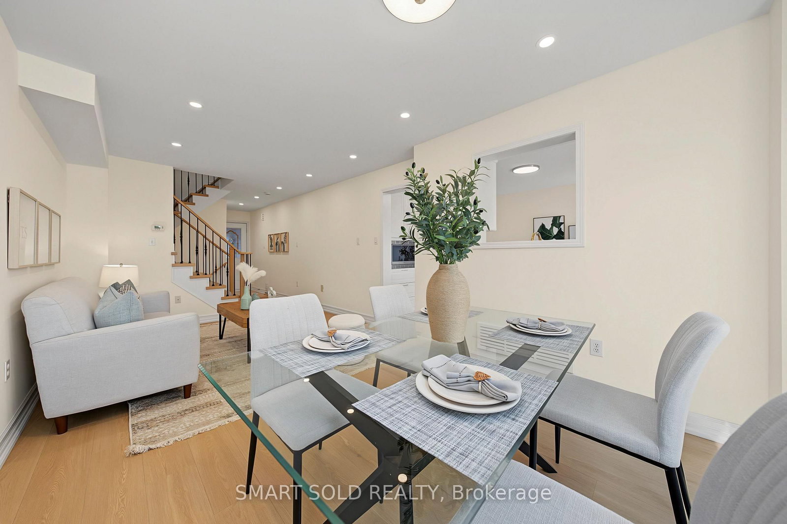 906 Delgado Drive • Mississauga, ON photo 17