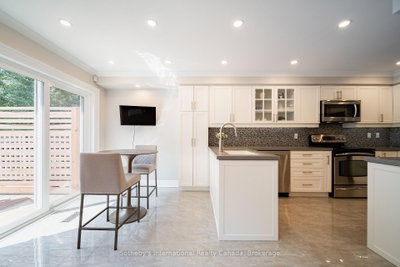 339 Ravineview Oakville,ON L6H 6S6 — Photo 13