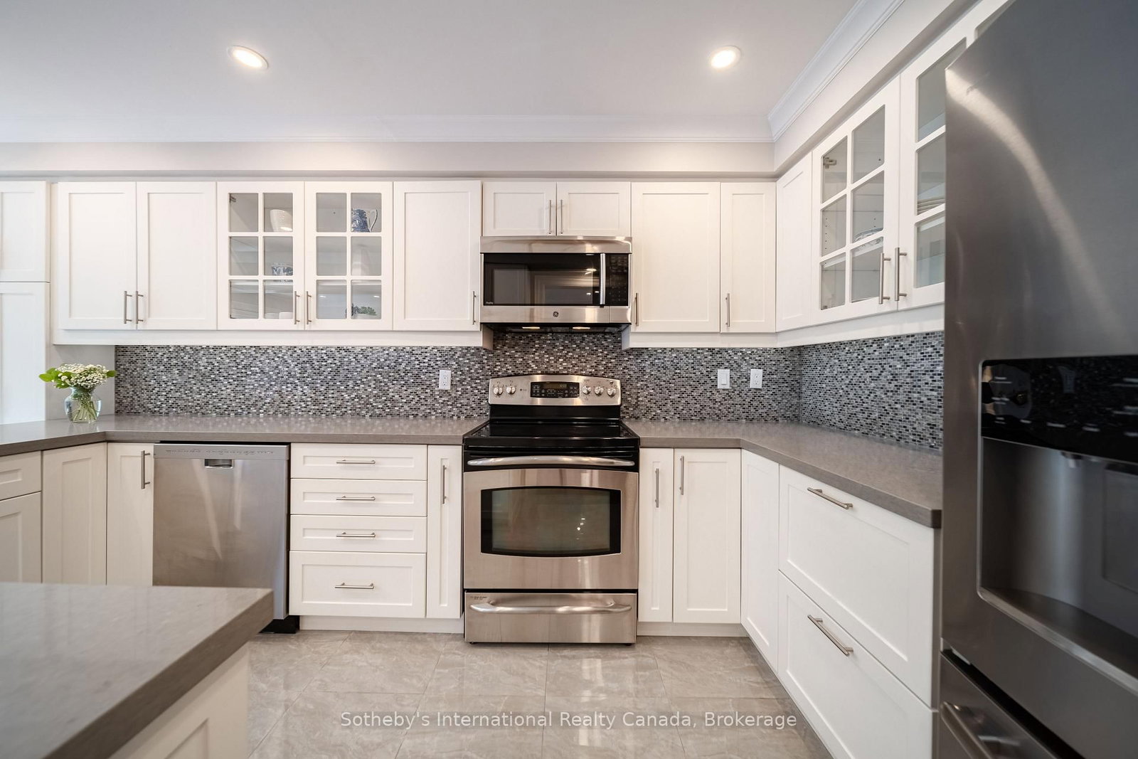 339 Ravineview Way • Oakville, ON photo 14