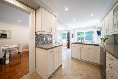 339 Ravineview Oakville,ON L6H 6S6 — Photo 16