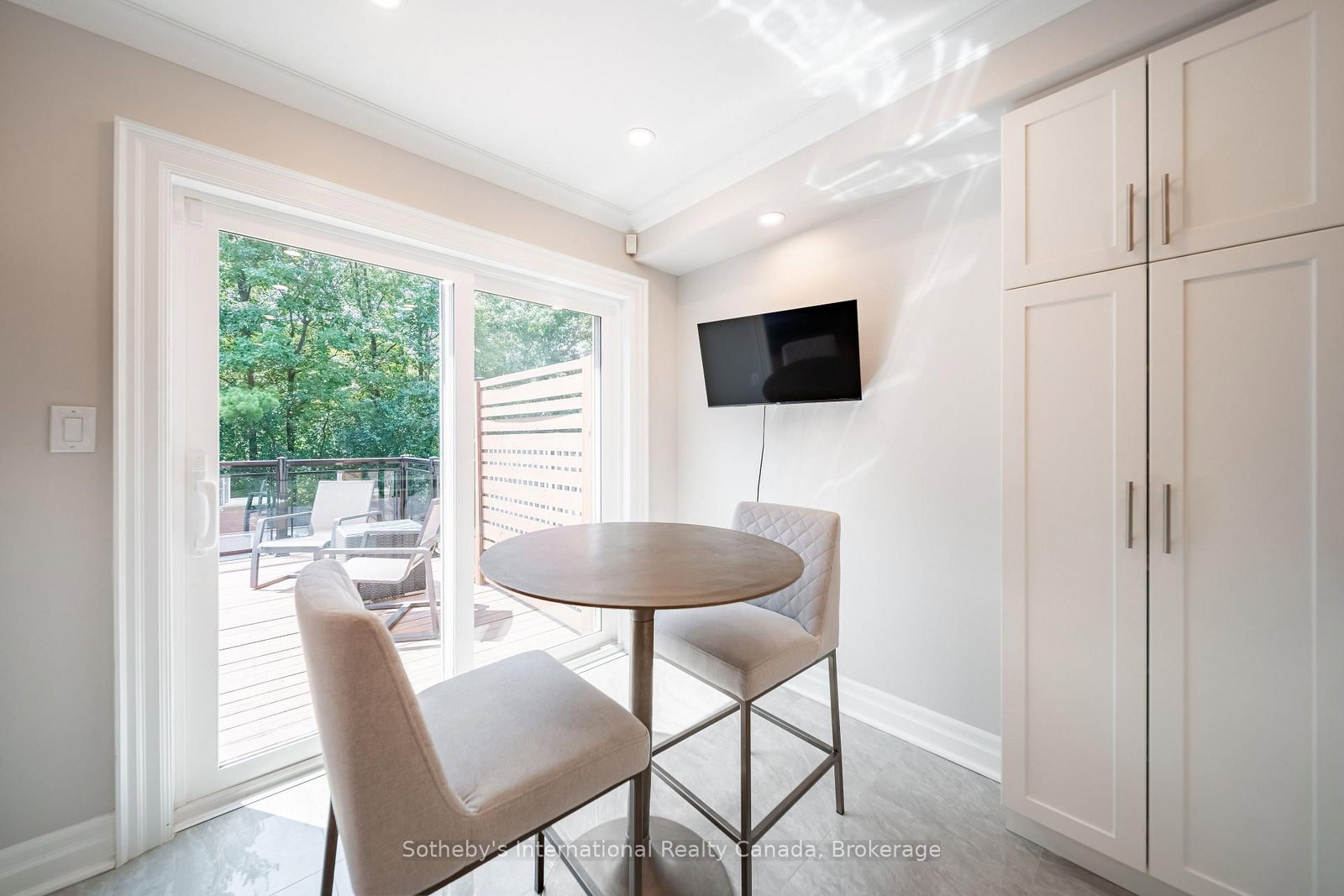 339 Ravineview Way • Oakville, ON photo 18