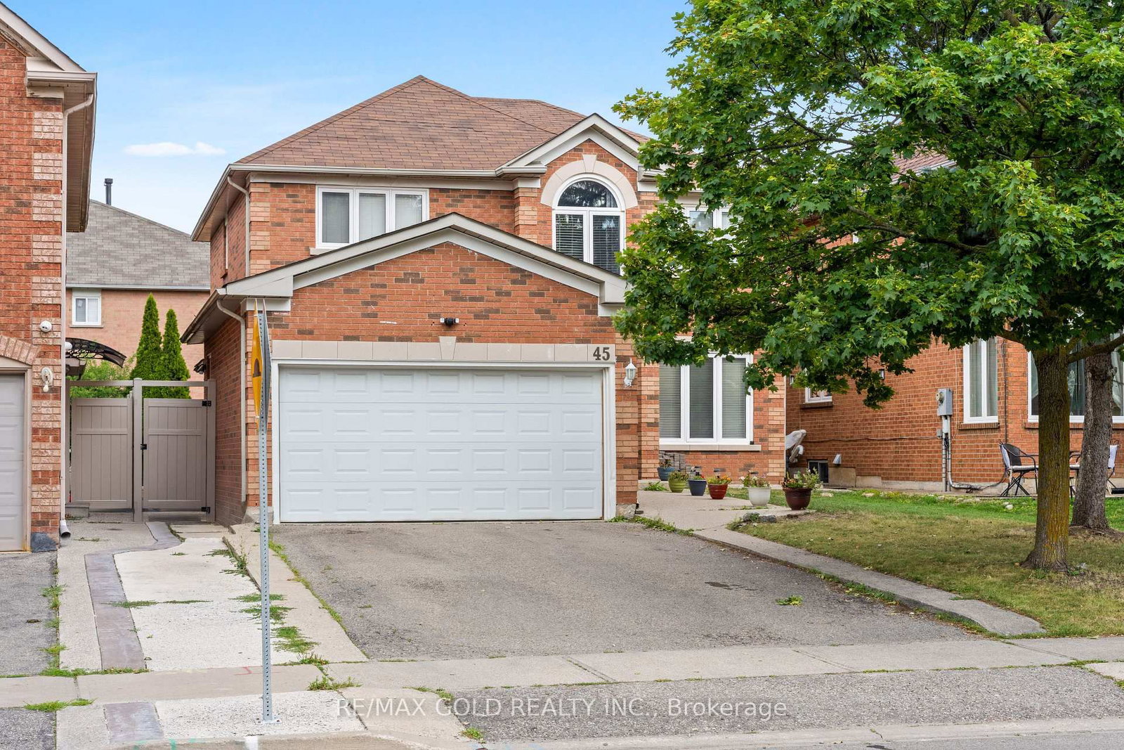 Sandringham-Wellington, Brampton photo 1