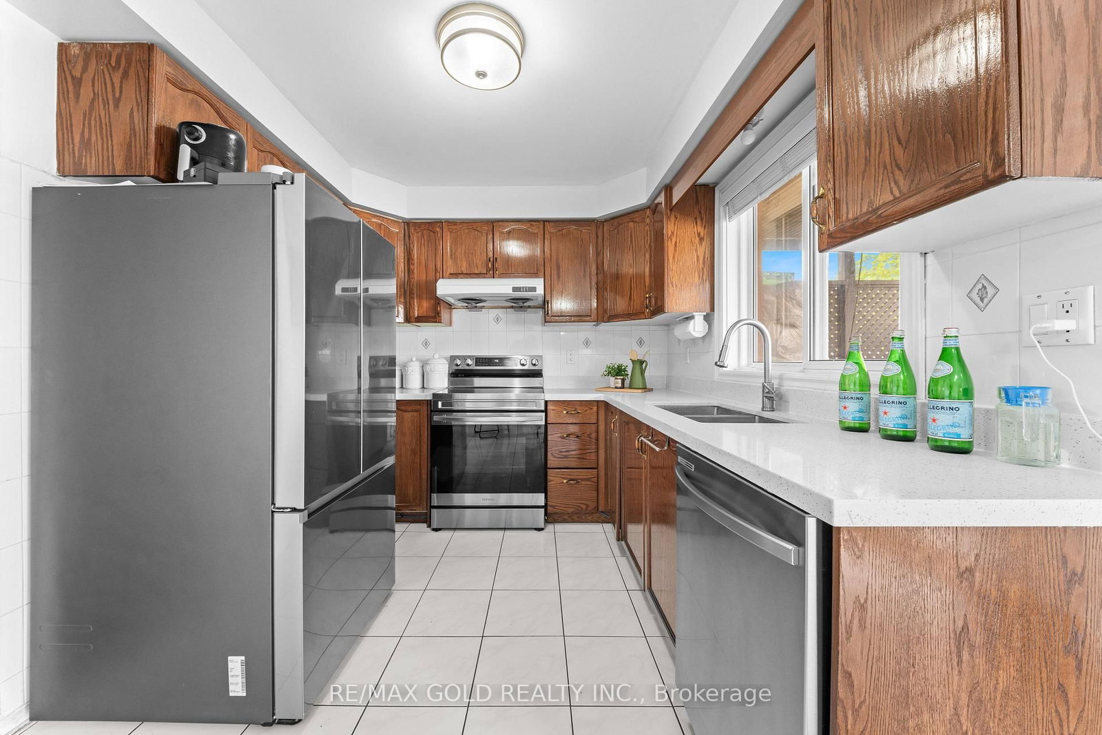 Sandringham-Wellington, Brampton photo 13