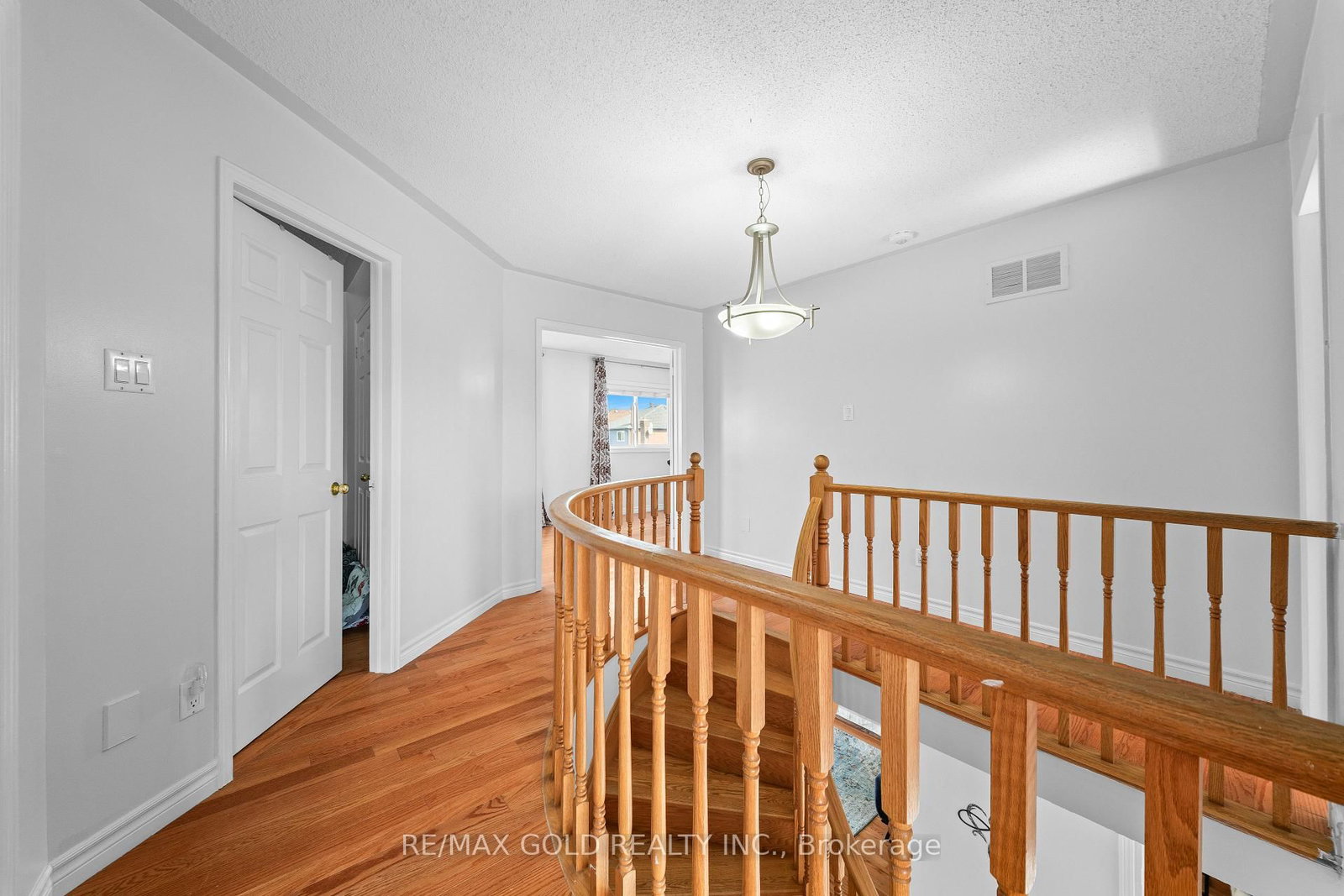 Sandringham-Wellington, Brampton photo 22