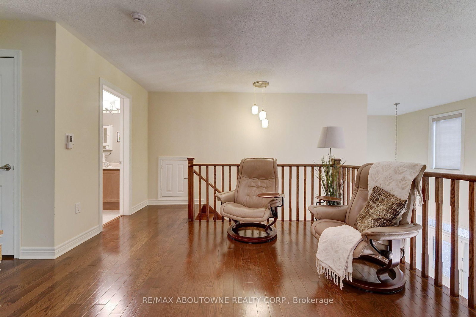 2196 Emily Circle • Oakville, ON photo 21