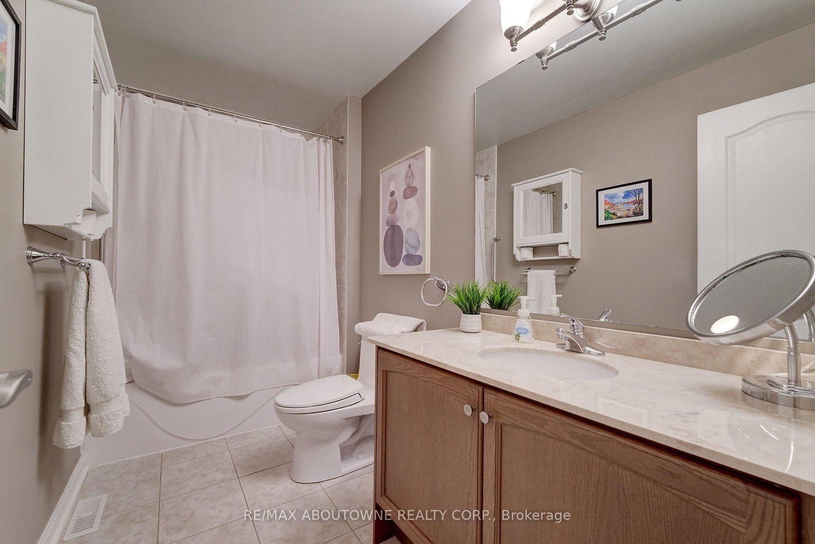 2196 Emily Circle • Oakville, ON photo 23