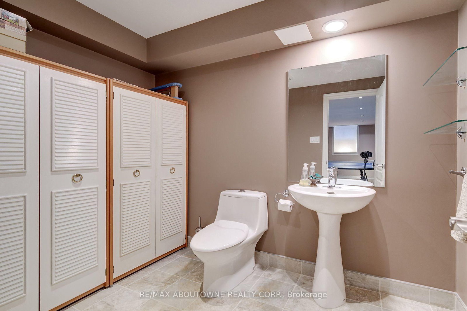 2196 Emily Circle • Oakville, ON photo 33