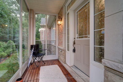 2196 Emily Circle • Oakville, ON photo 6