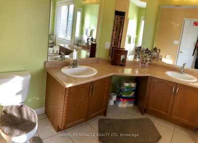 88 Summitgreen Crescent • Brampton, ON photo 9