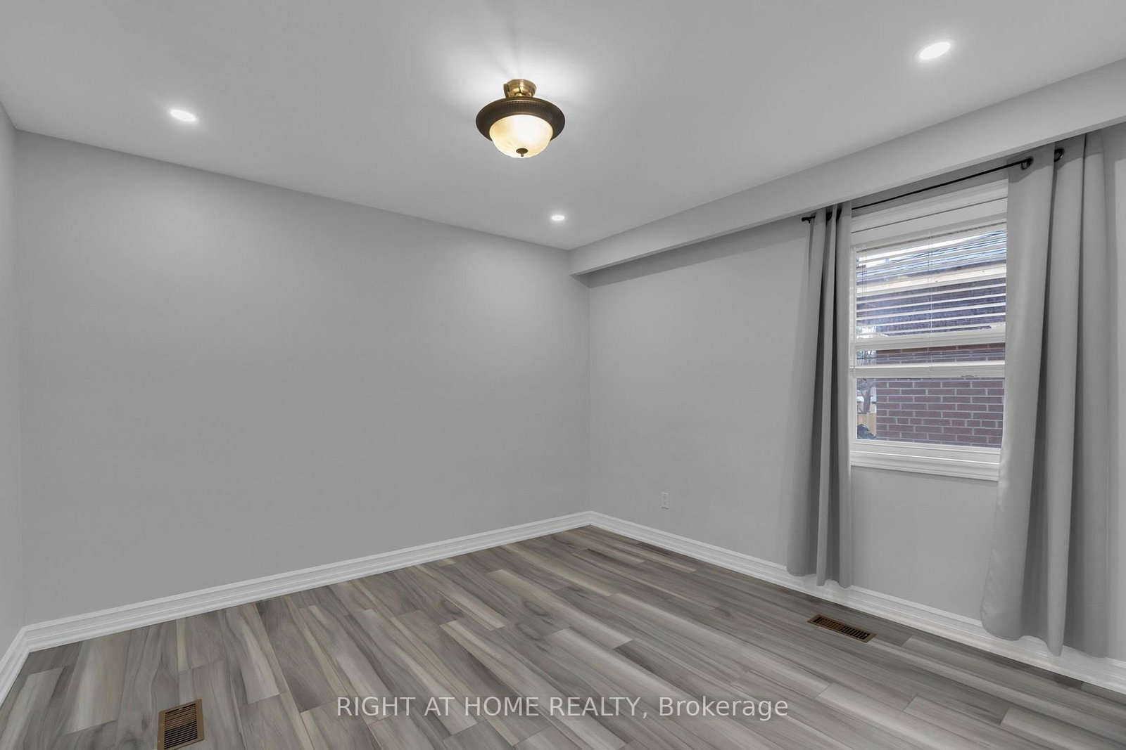 197 Troy Mississauga,ON L5G 1S9 — Photo 15