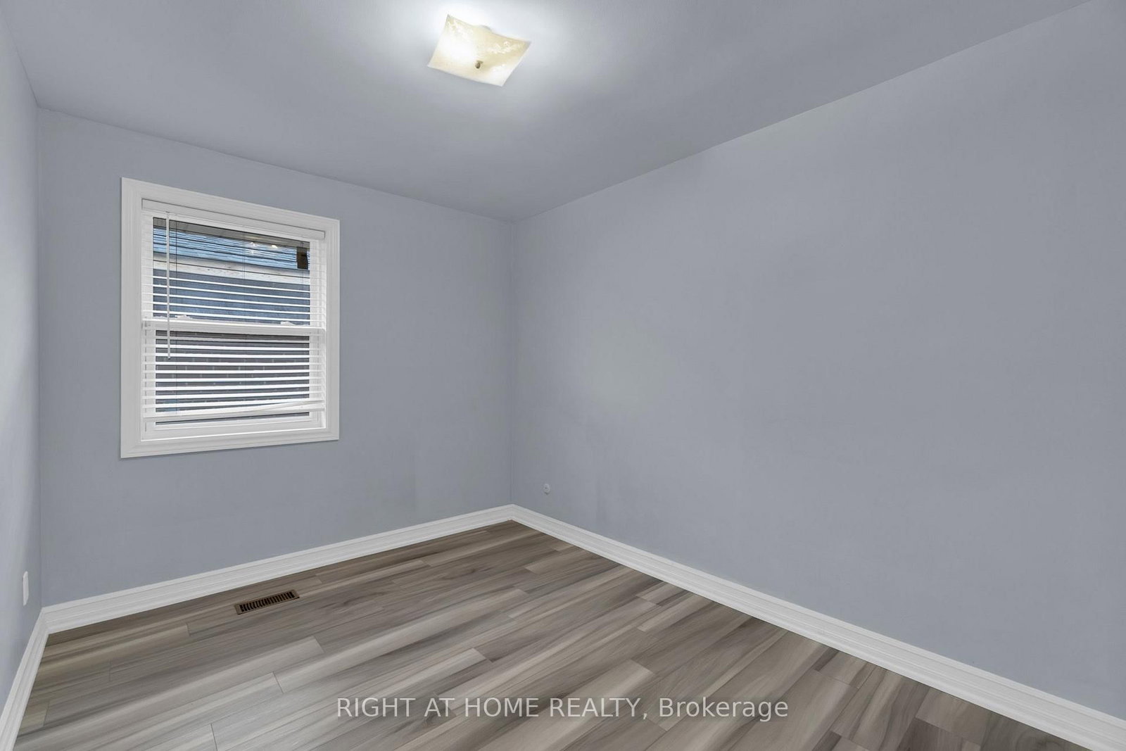 197 Troy Mississauga,ON L5G 1S9 — Photo 17