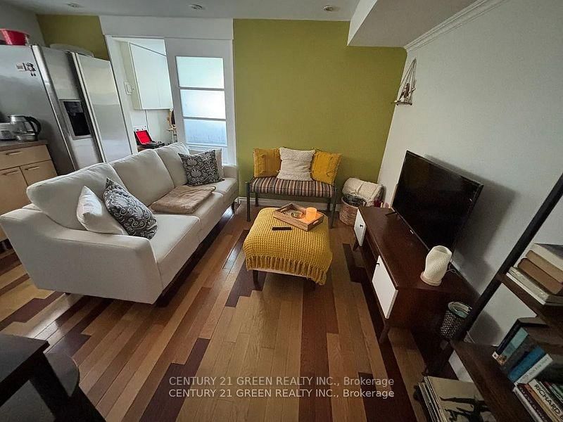 Lower - 28 Jellicoe Avenue